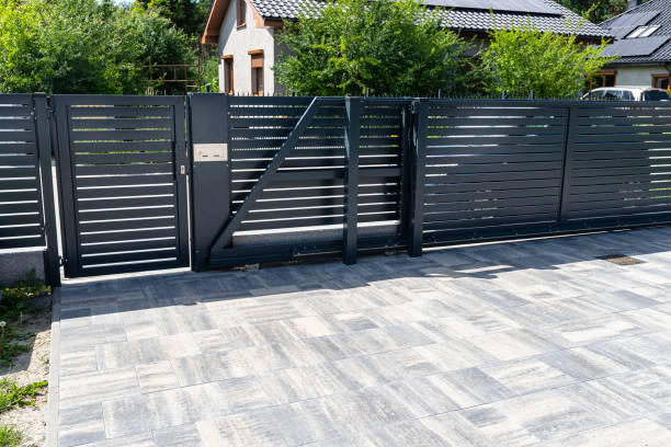 Best Professional Driveway Pavers  in Edgemont Park, MI